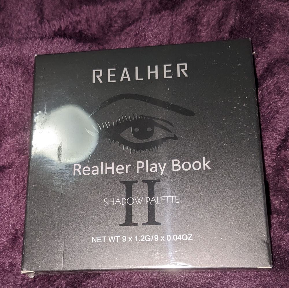 Realher eyeshadow palette